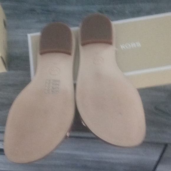 Michael Kors sandals size 9 - Picture 2 of 3